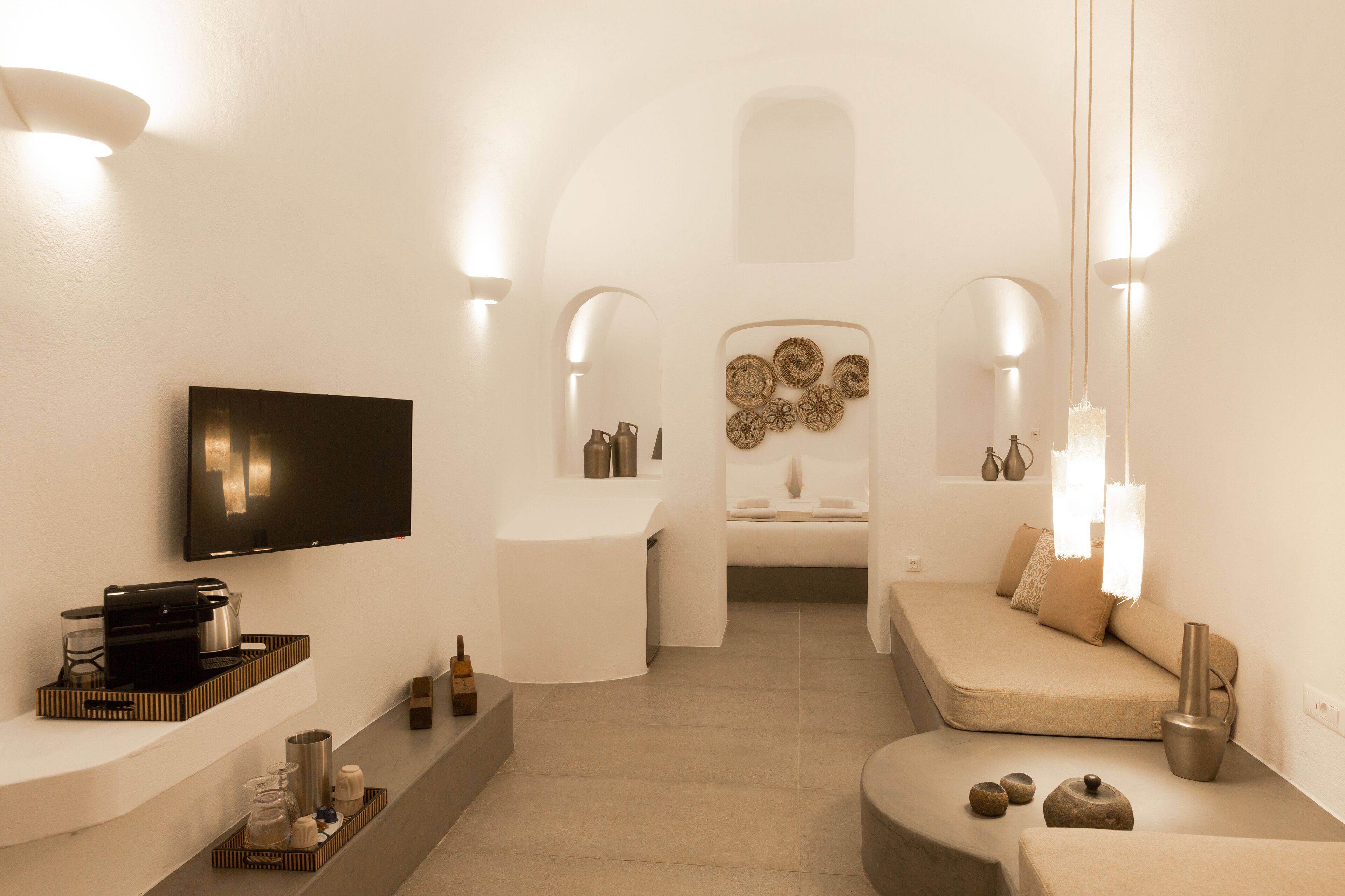 Exclusive Suite, Hot Tub | Living area | TV