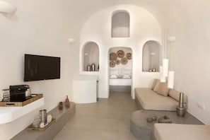 Suite Exclusive, bain à remous | Coin séjour | Télévision