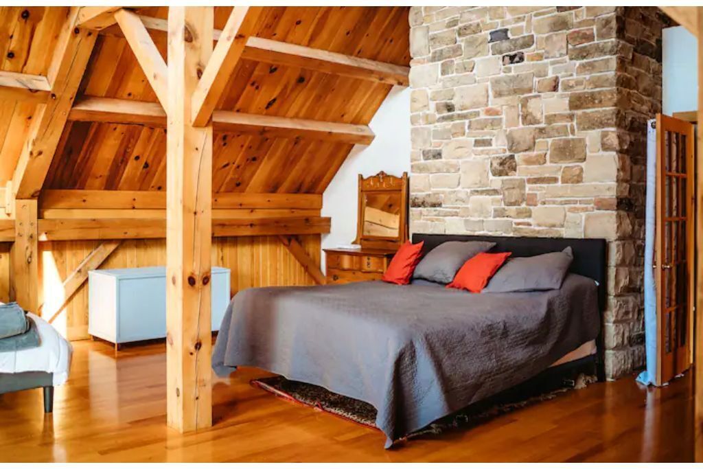 4 bedrooms, in-room safe, desk, iron/ironing board