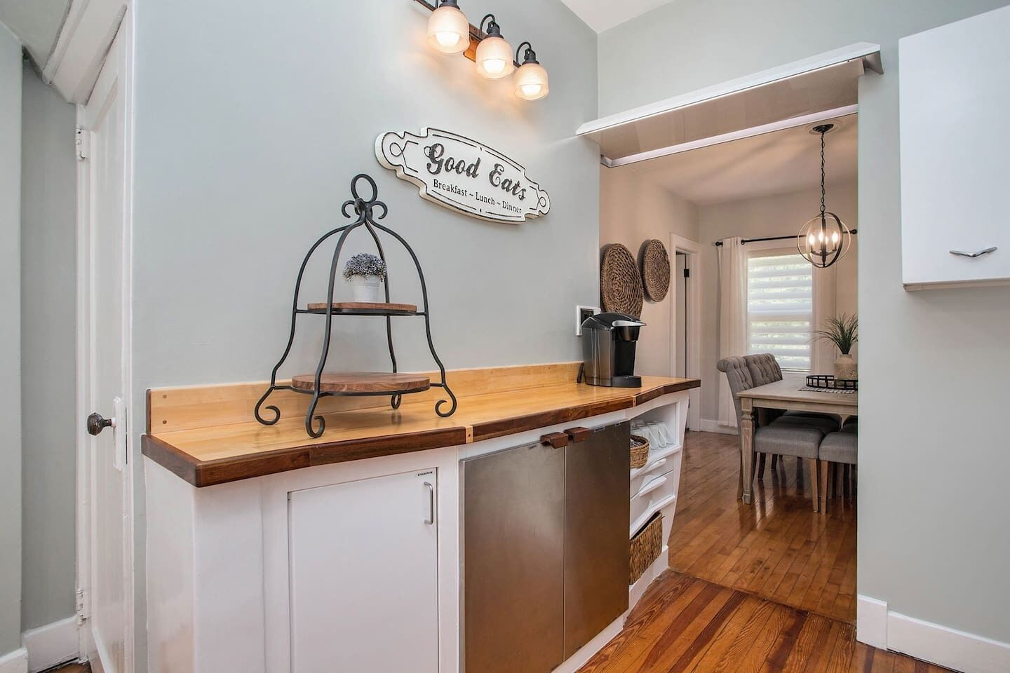 Amazing Southshore Retreat * Game Room & Fire pit