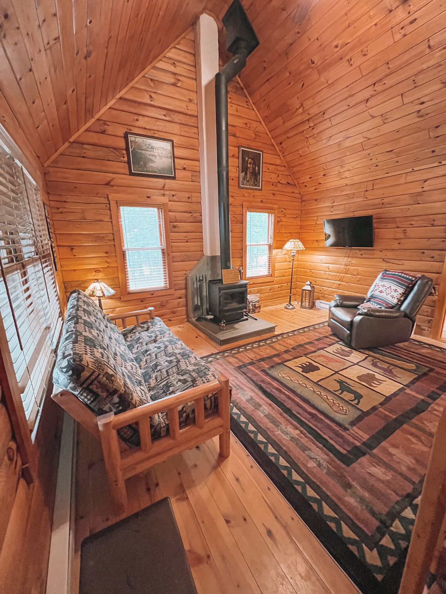 Ski Windham, Hunter and Platteskill all a short drive away! Book your stay today