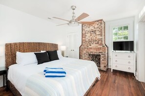 4 makuuhuonetta, silitysrauta/-lauta, Wi-Fi, vuodevaatteet