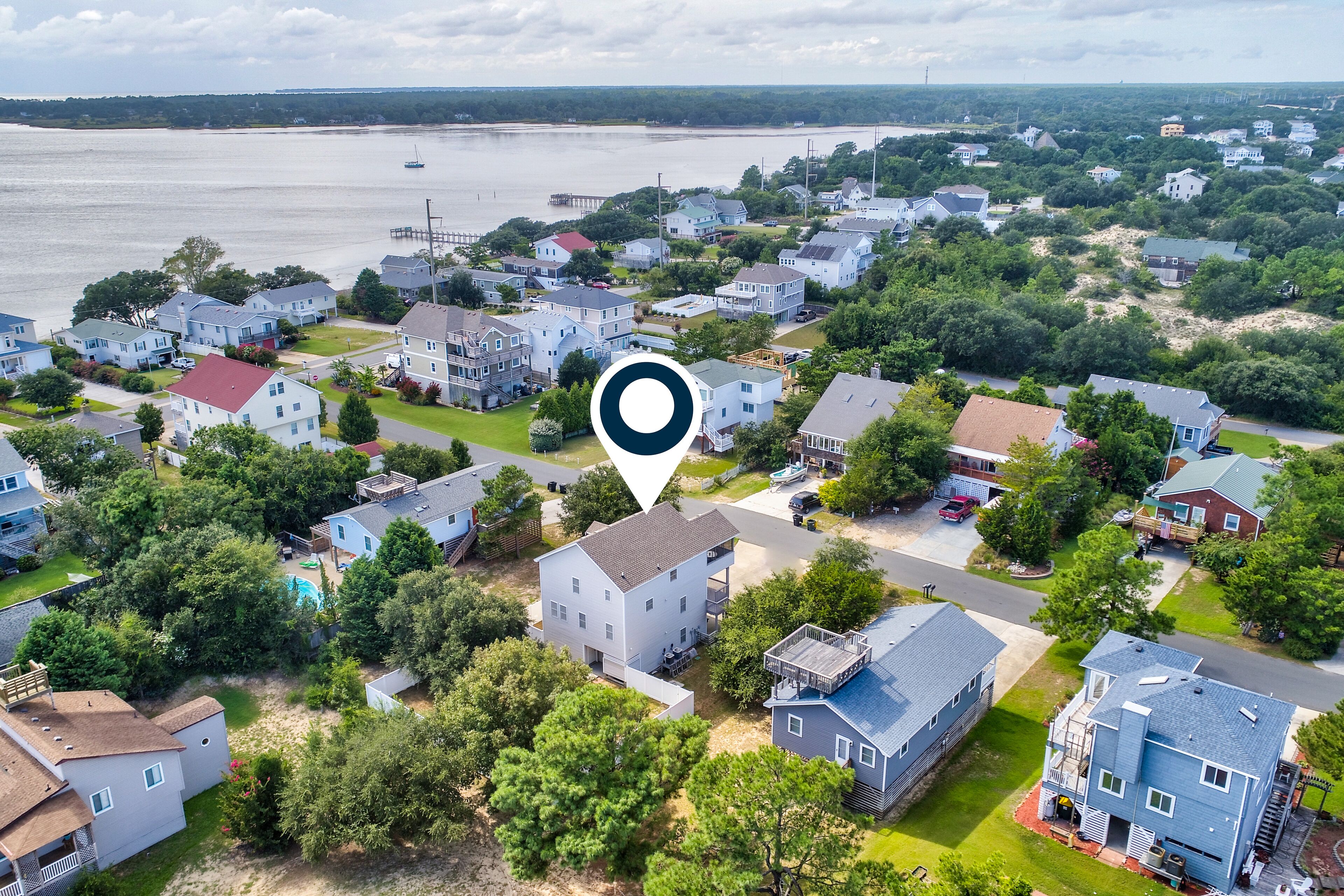 Enchanting dog-friendly home with ocean view, ping pong, & washer/dryer