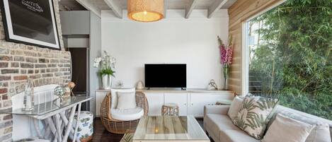 Televisión y oficina