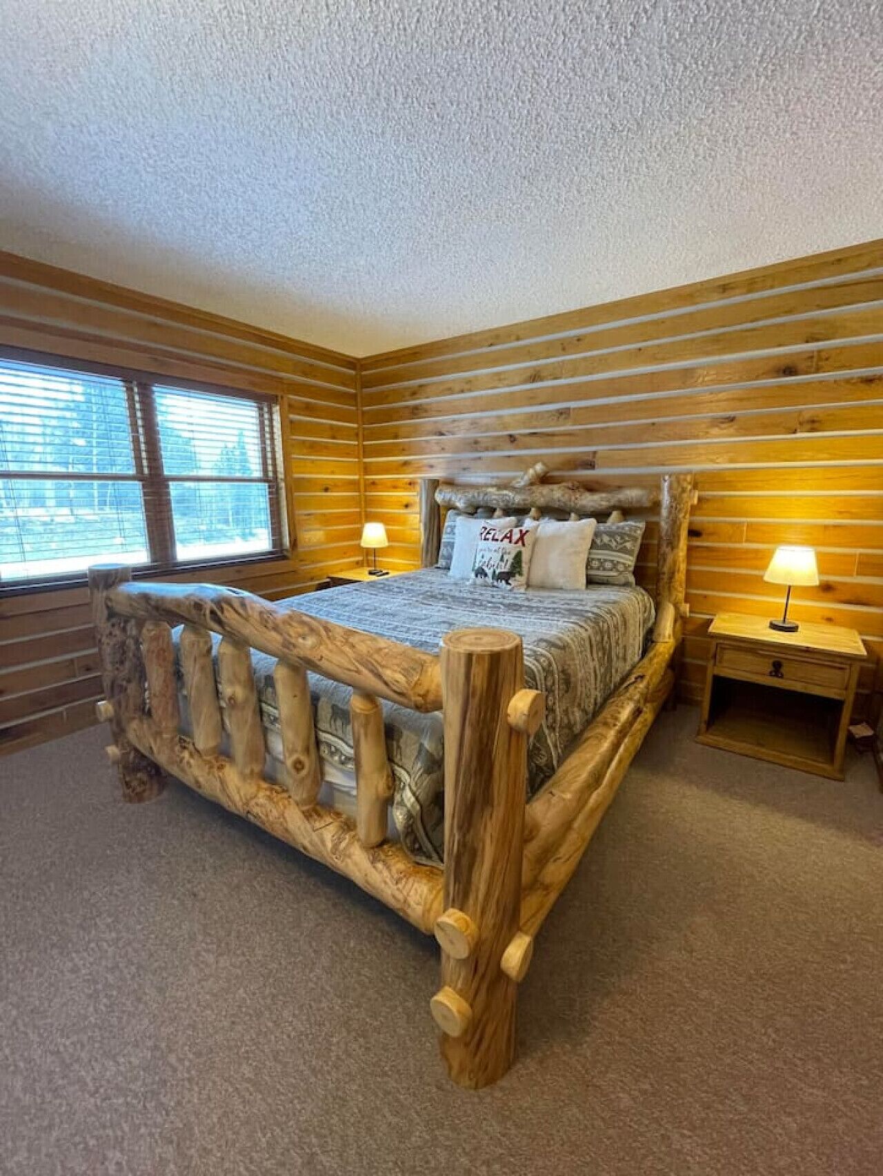 2 bedrooms, iron/ironing board, travel cot, WiFi