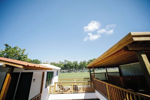 CS2 · Impressive Colonial 2BR w/Generator & FreeParking