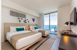 2 bedrooms, desk, iron/ironing board, travel cot - 3505 Hyde Beach House 2 B the Best Ocean View 35 Floor (Hollywood)