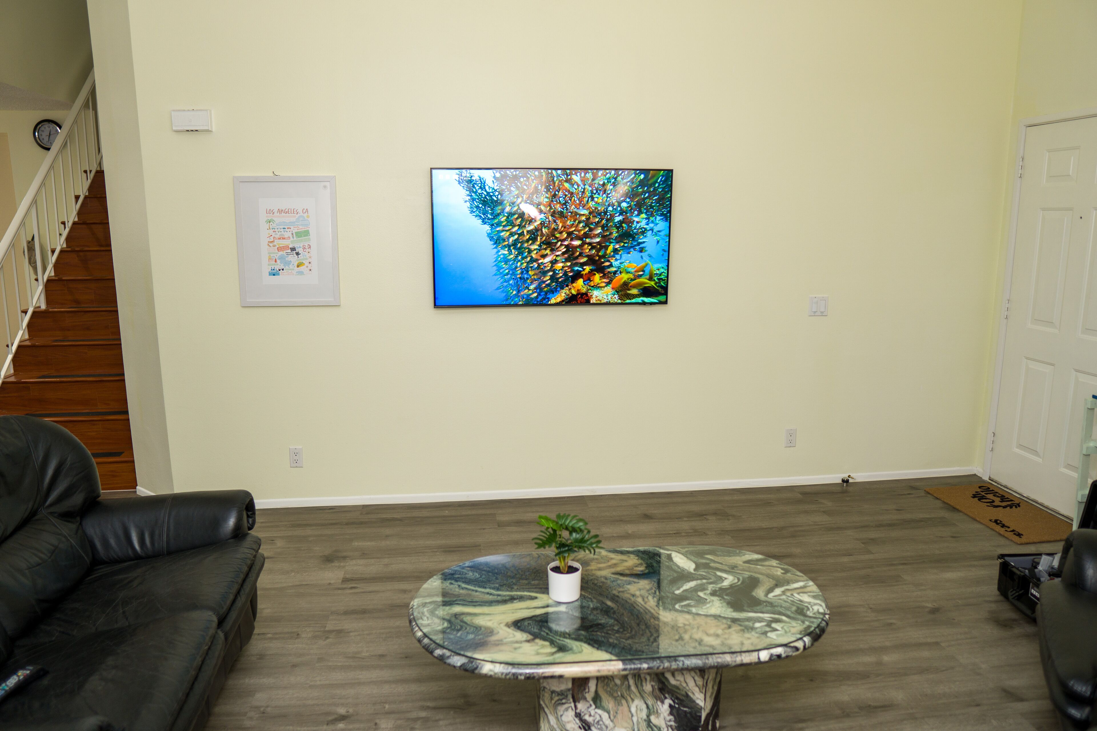 Private Relaxing getaway 4 bdrm 2.5bath home great for Family Vacations