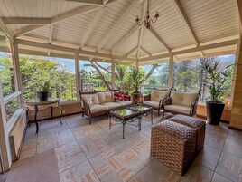 32-inch Smart TV with cable channels