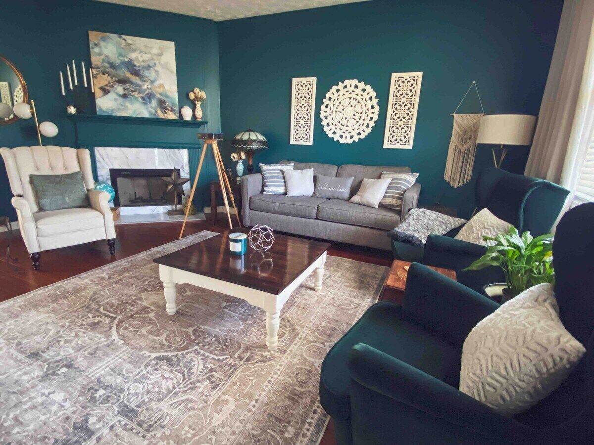 Spacious & Cheerful Home