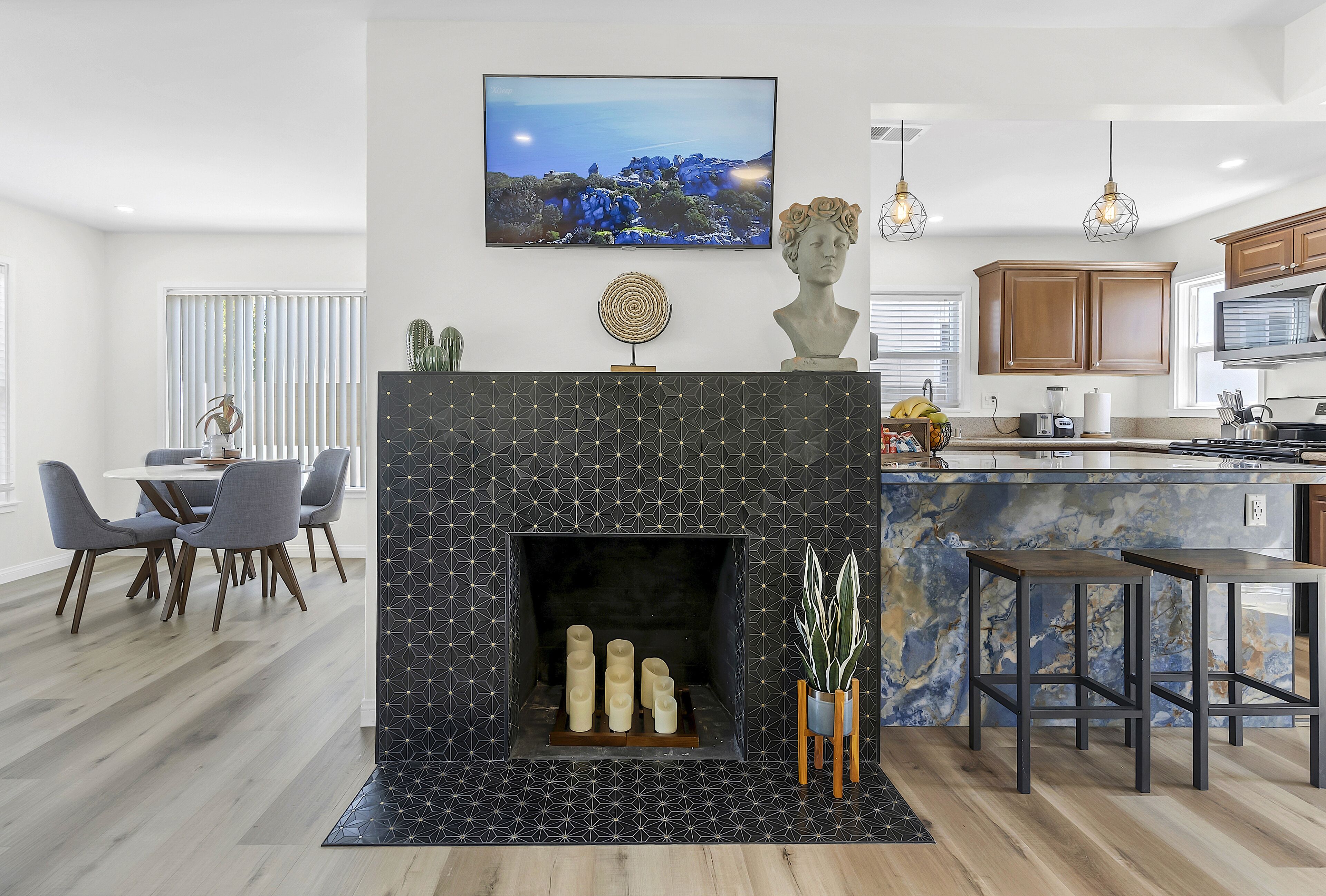 Yellow Door Casita SD 3 bdrm2bth 10min to Downtown San Diego 5min to Marina/bay