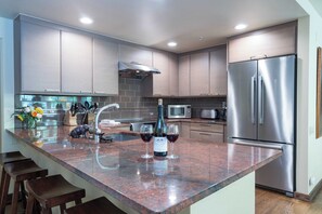 House (3 Bedrooms) | Interior - River Edge A by Avantstay Three BR Condo In Historic Depot District (Telluride)