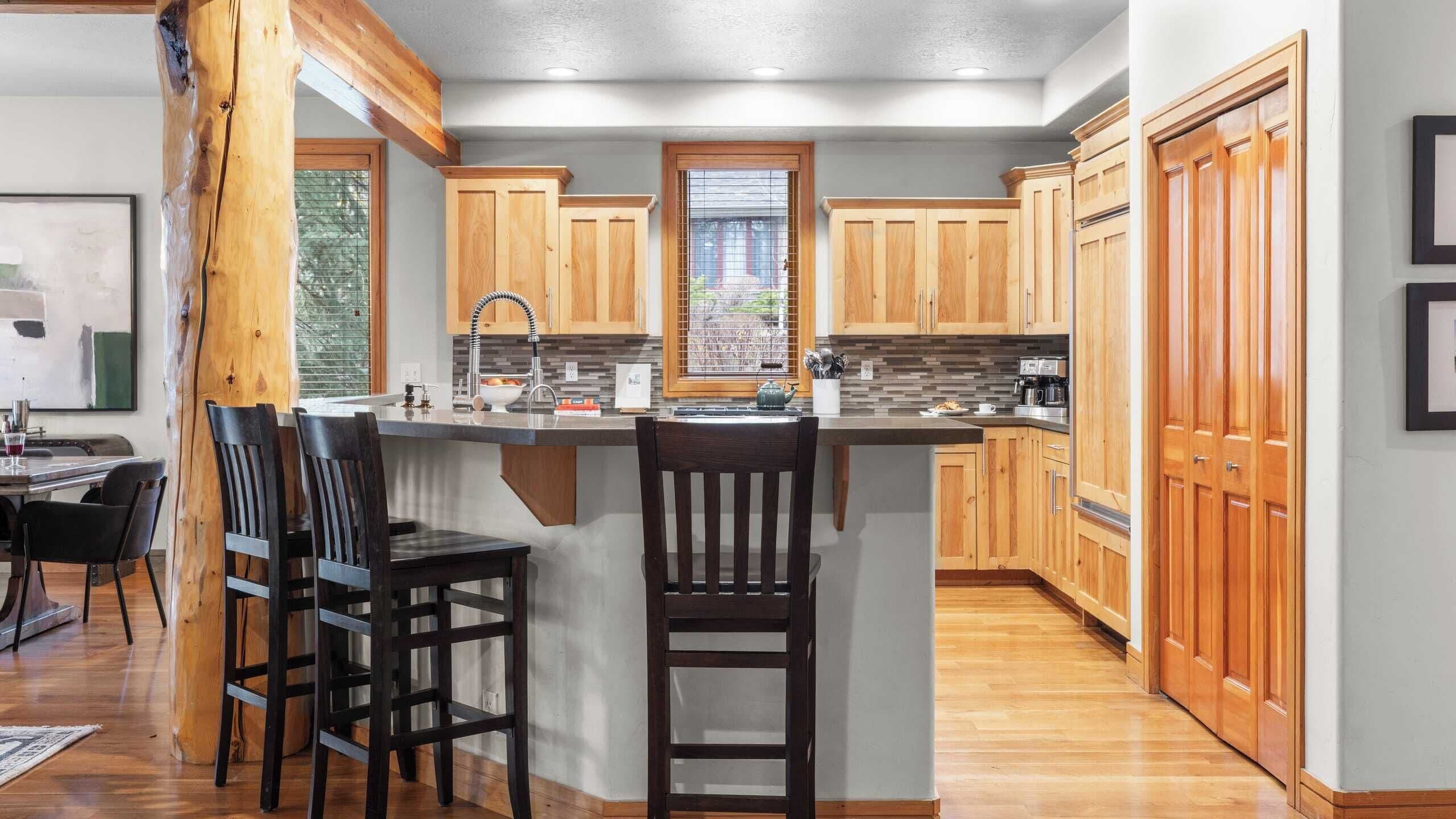 House (5 Bedrooms) | Interior