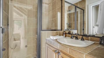 Bathtub, free toiletries, towels, soap