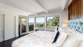 Casa (4 Bedrooms) | 4 dormitorios, escritorio, tabla de planchar con plancha