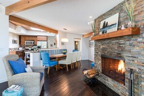 Interior - Rancho del Mar by Avantstay One Block From Beach (Arch Cape)