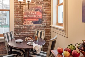 Maison (6 Bedrooms) | Restauration