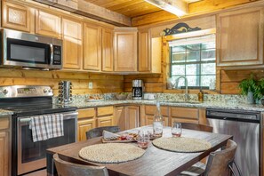 Refrigerador, horno, parrilla de estufa y lavavajillas 