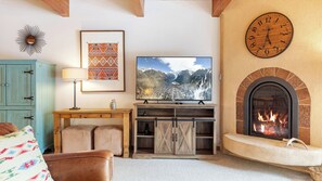 Interior - Riverside Condos D01 by Avantstay Condo Close To Downtown, Town Park & Ski Lift #8 (Telluride)