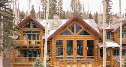 Ute Lodge by Avantstay Cozy Expansive Mountain Home Close to the Slopes!