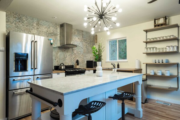 House (3 Bedrooms) | Interior - Alpine Bay by Avantstay 5mins To Diamond Peak Skiing w/ Expansive Deck (Incline Village)