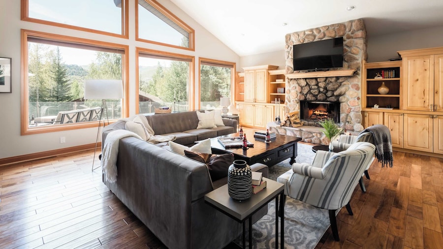 Mason by Avantstay Sleeps 16! Modern Mountain Escape w/ Hot Tub