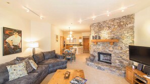 Apartment (2 Bedrooms) | Interior - Westermere 311 - 2 by Avantstay Just Steps From Ski Area w/ Great Views! (Telluride)