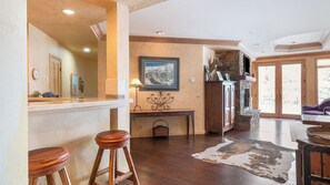 Apartment (2 Bedrooms) | Interior - Centrum 302 by Avantstay Gorgeous Condo w/ Great Views & Steps Away From Ski Runs! (Telluride)