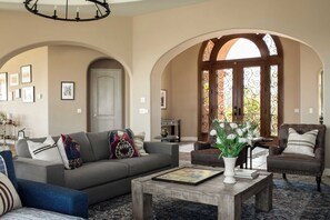 Interior - Sangiovese By Avantstay Spectacular Estate w/ Pool, Hot Tub & Putting Green (Temecula)