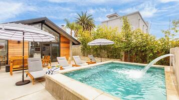 House (3 Bedrooms) | Front of property