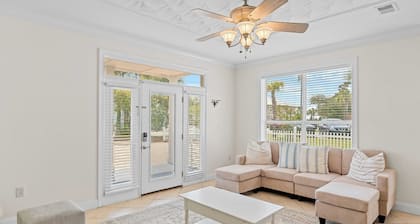 Seacrest by Avantstay 8 BDR Home in Destin w/ Pool!