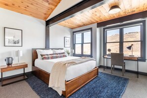 Casa (4 Bedrooms) | 4 habitaciones, tabla de planchar con plancha y ropa de cama 
