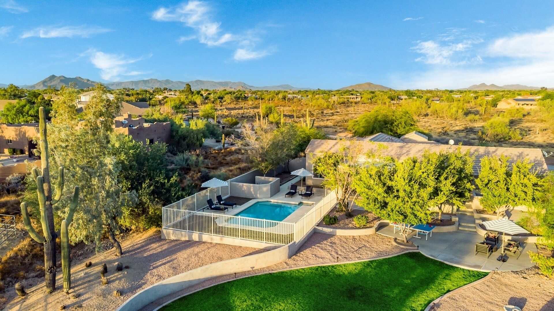 Ironwood by Avantstay Secluded Ranch Home w/ Pool & Private Horse Stables!