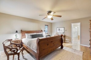 House (Multiple Bedrooms) | Interior - River Rock by Avantstay 8 Bedroom Ski Estate w/ Hot Tub & Movie Theatre 10 Min Walk to Mtn (Breckenridge)