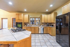 House (Multiple Bedrooms) | Interior - River Rock by Avantstay 8 Bedroom Ski Estate w/ Hot Tub & Movie Theatre 10 Min Walk to Mtn (Breckenridge)