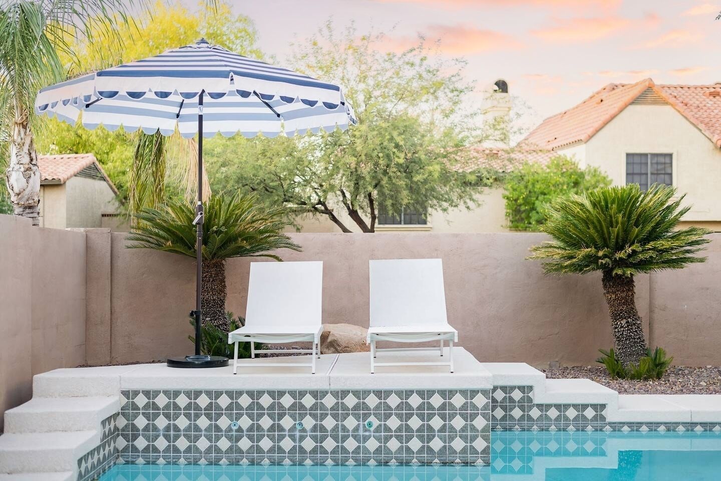 Fierro by Avantstay Desert Escape w/ Pool, Firepit and Pool Table!