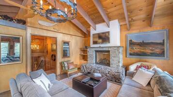 Rumah (4 Bedrooms) | Interior