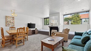 Nhà (2 Bedrooms) | Nội thất