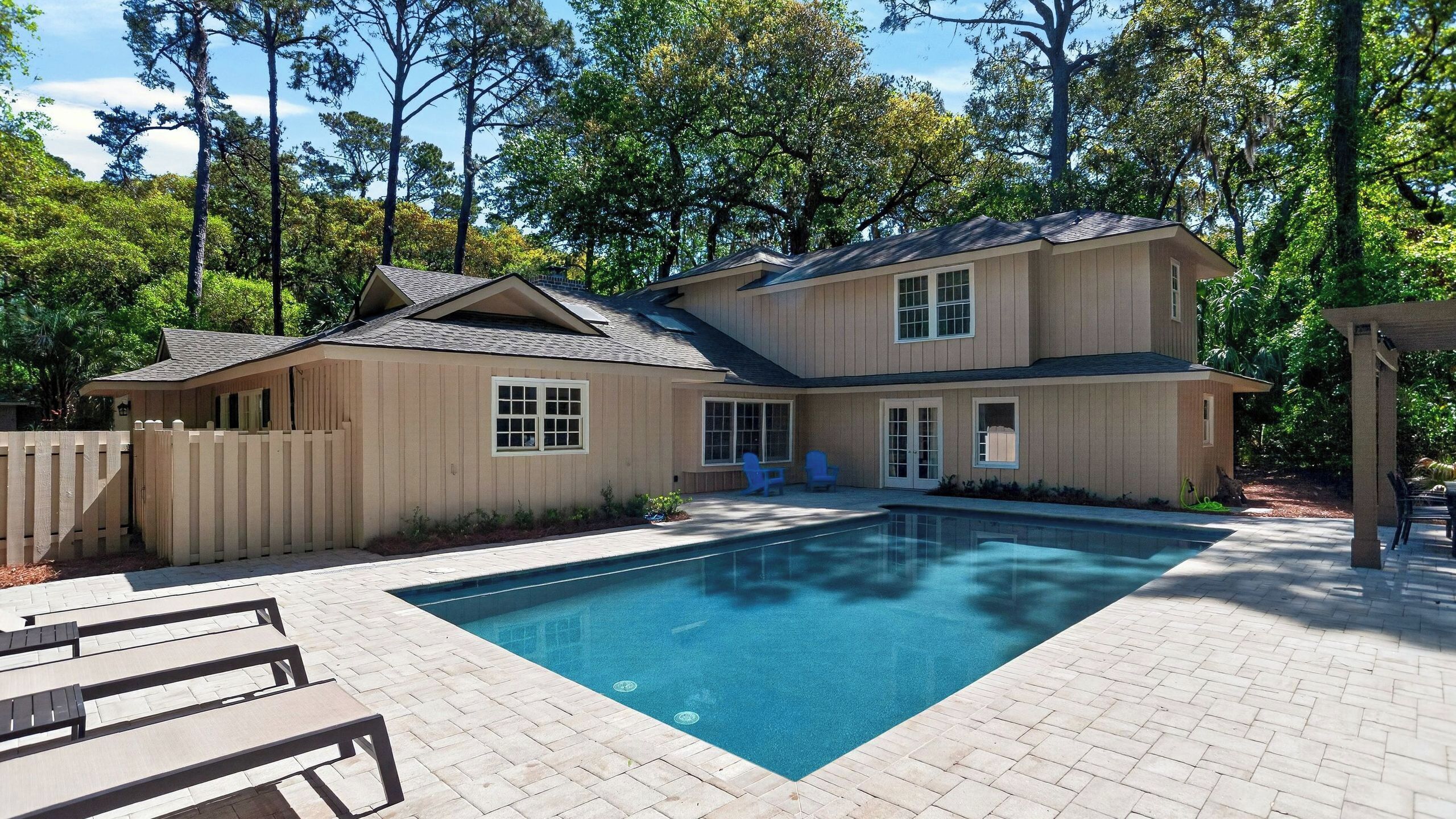 House (5 Bedrooms) | Pool
