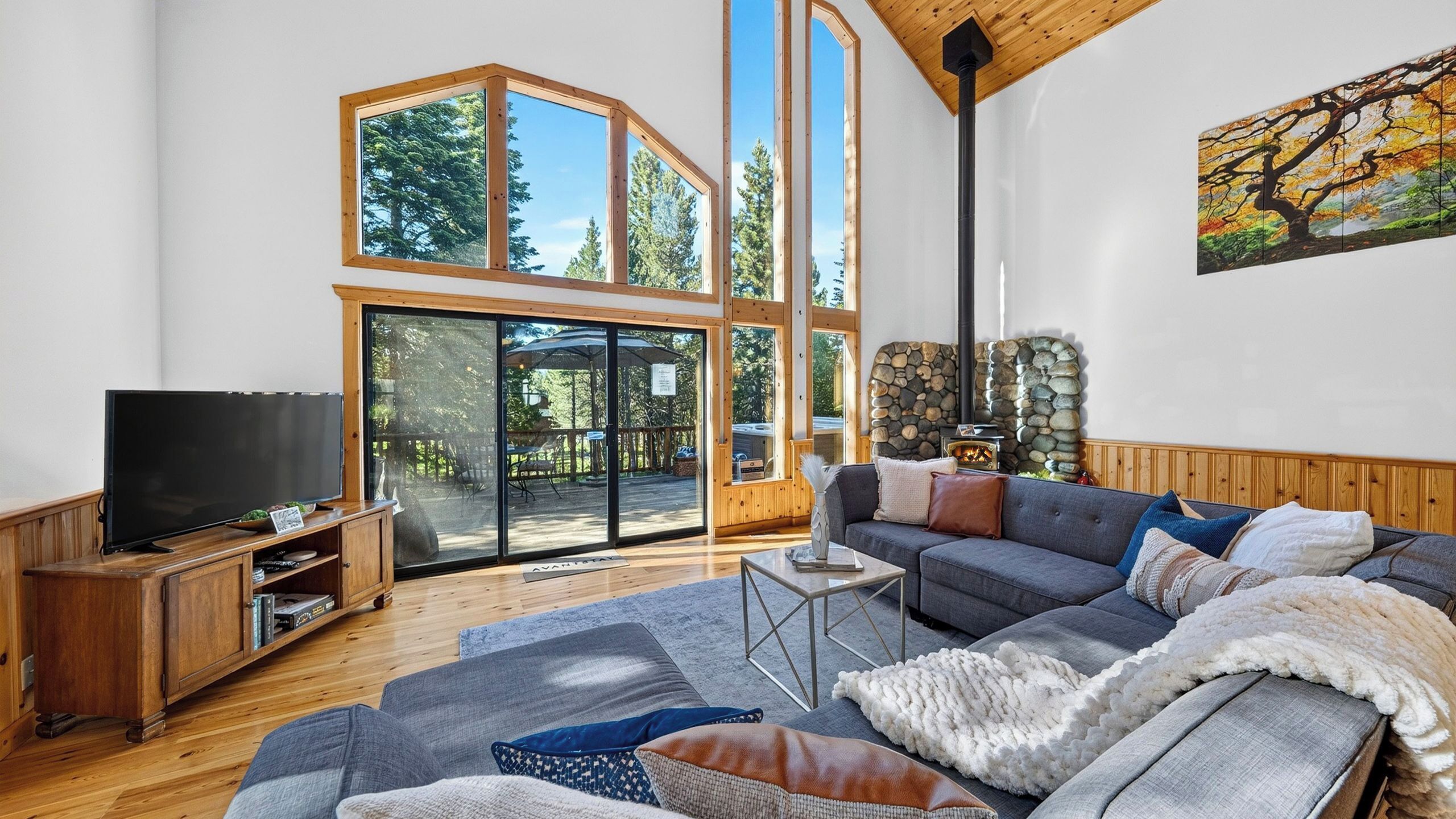 House (3 Bedrooms) | Interior