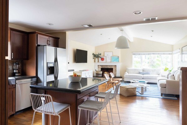 House (3 Bedrooms) | Interior - Oliver by Avantstay Summer Escape Beach House 4 Blcks From Ocean (San Diego)