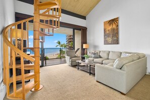 55-inch Smart TV with digital channels, TV, streaming services - Hono Hideaway by Avantstay Ka'anapali Shores Resort Home on the Beach! (Kaanapali)