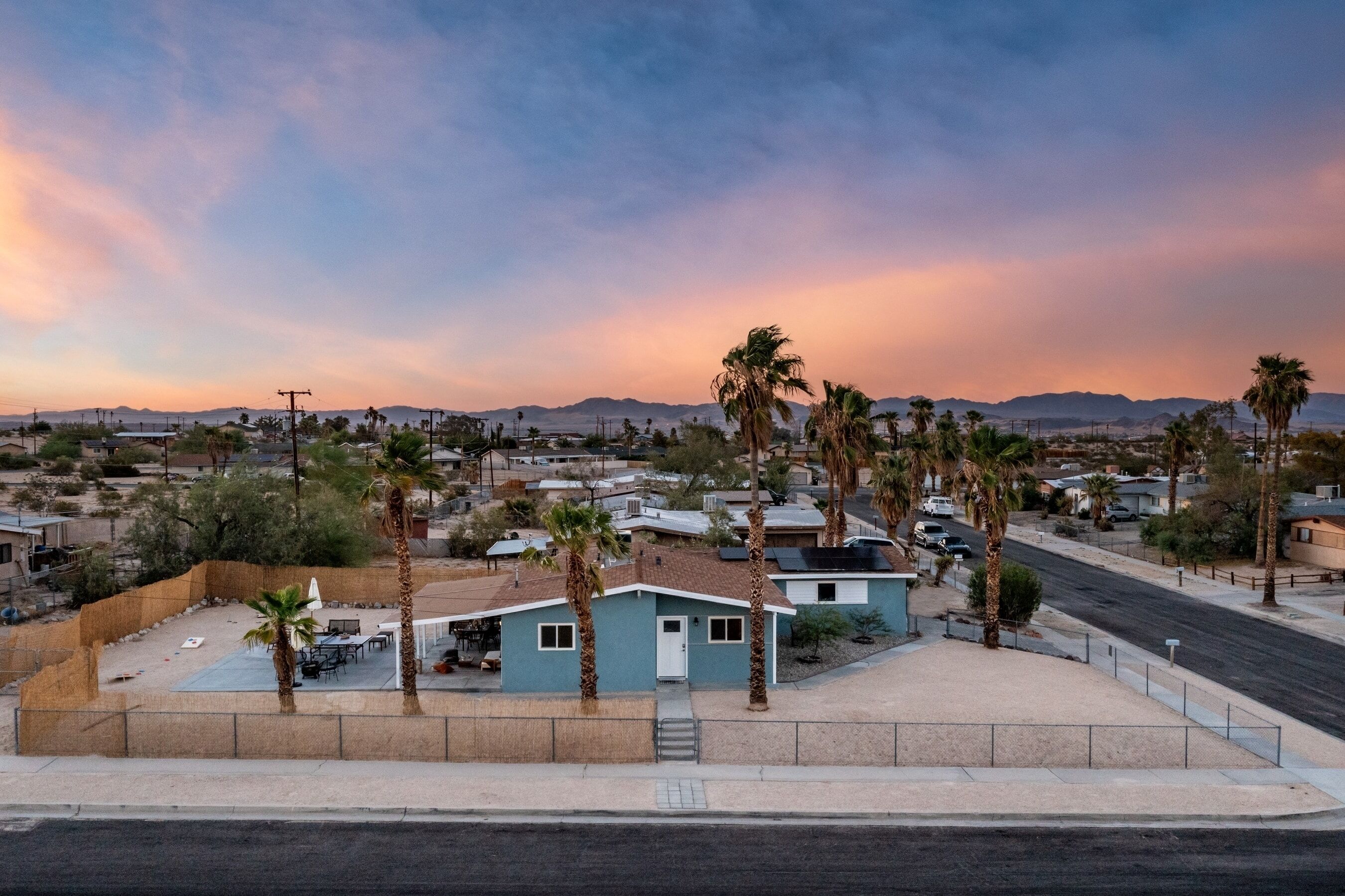 Lovegrass by Avantstay Desert Haven w/ Stunning Patio w/ Ping Pong!