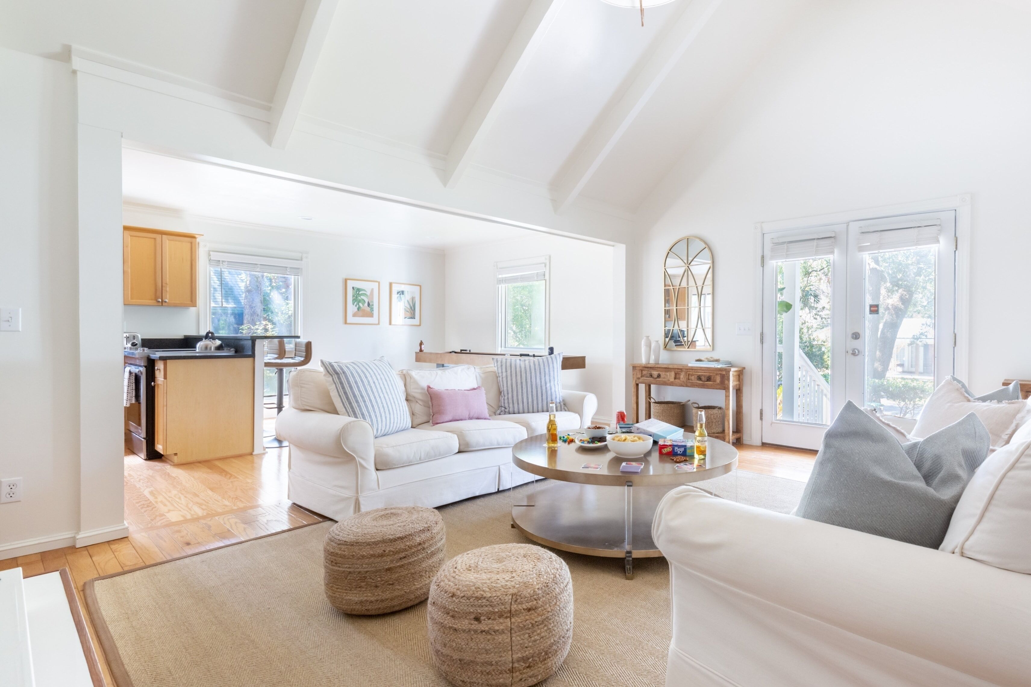 Orchard by Avantstay Whimsical Home w/ Lush Backyard