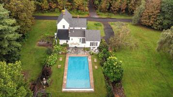House (6 Bedrooms) | Front of property