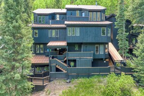 House (2 Bedrooms) | Interior - Manitou Riverhouse 115 by Avantstay Spacious Condo in the Centre of Telluride (Telluride)