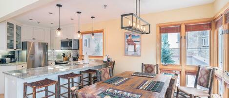 Apartment (3 Bedrooms) | Front of property