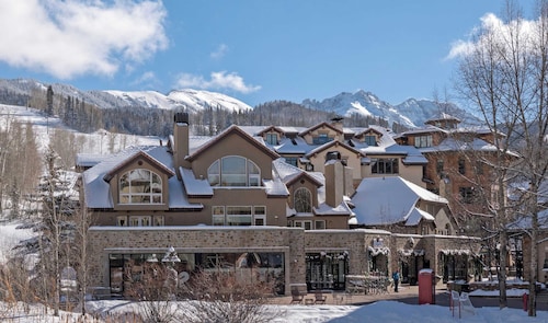 Le Chamonix B by Avantstay Located In Mountain Village, Close to Gondola & Skiing