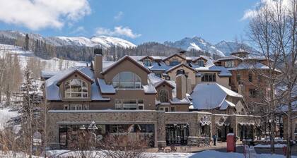 Le Chamonix B by Avantstay Located In Mountain Village, Close to Gondola & Skiing