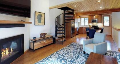 Sockeye by Avantstay Modern 2 BR Condo w/ Access to Northstar Resort Community